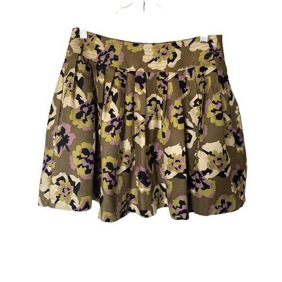 Coreylynncalter, Size 2, Pleated Wool & Silk Blend Skirt with Pockets - Picture 4 of 9